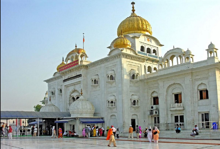 Affordable medical care, including MRI and CT-Scan, at Gurudwara Bangla Sahib