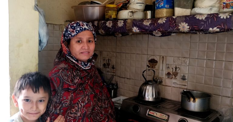 Women Afghan refugees creating their own destiny with food