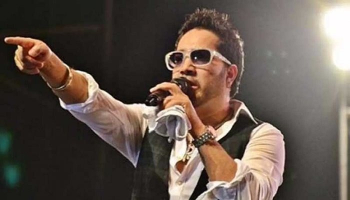 Amidst India-Pak tension Mika Singh performs at Karachi wedding; sparks outrage