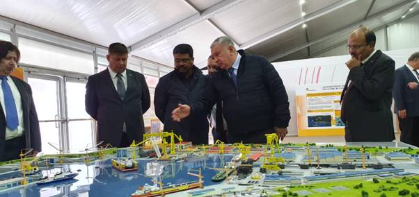 Dharmendra Pradhan reviews oil and gas projects in the Russian far-east