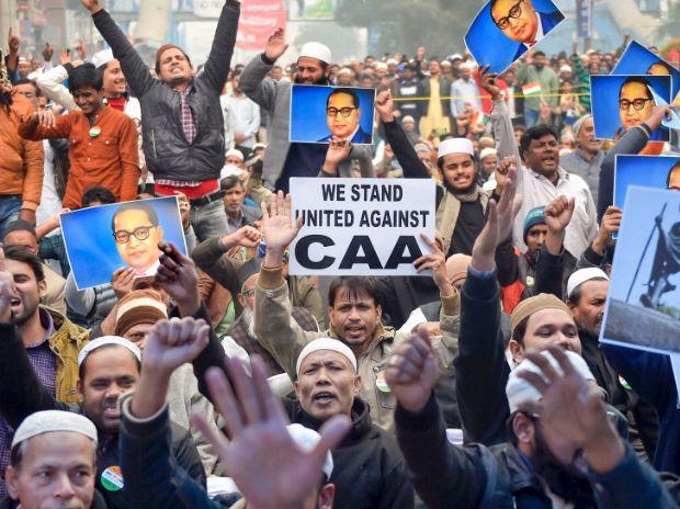 Muslims protesting against the Citizenship Amendment Act (CAA) 2019. Shrewd politicians have been able to mislead a large section of Indian Muslims that CAA is against them when the fact is that the CAA has got nothing to do with Indian Muslims. (Photo: PTI)