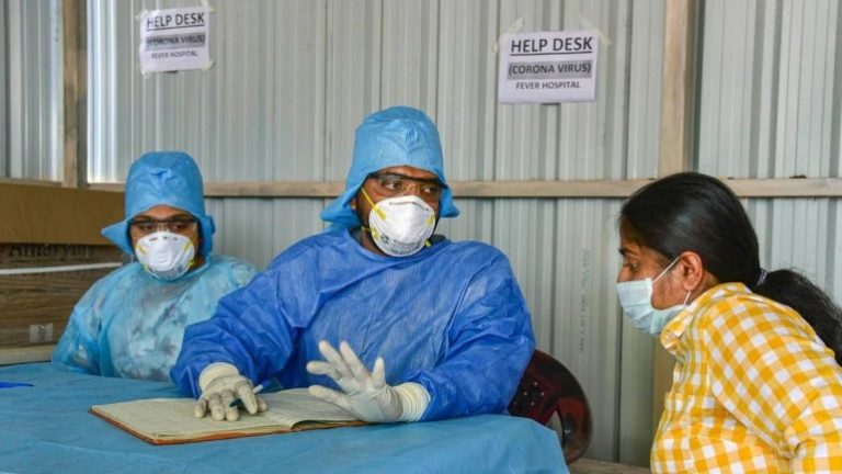 Doctors and healthcare professionals are the frontline warriors against this Coronavirus pandemic. Representational picture. (Photo: PTI)