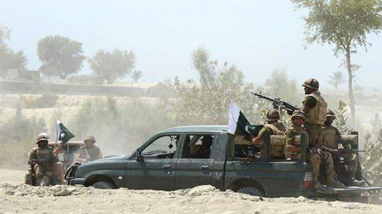 Pakistani security forces firing upon unarmed innocent Baloch civilians in occupied Balochistan. (Photo: News Intervention)