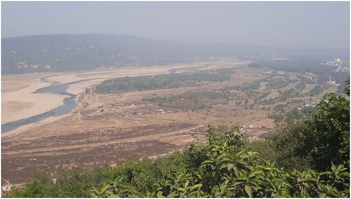 Current state of the River Tawi where land grabbing was done. (Photo: News Intervention)