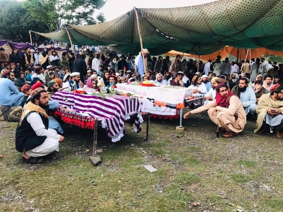 Pashtuns protest with the dead bodies of two teenage boys who were sexually assaulted and killed by Pakistan Army in Makin, South Waziristan. (Photo: News Intervention)