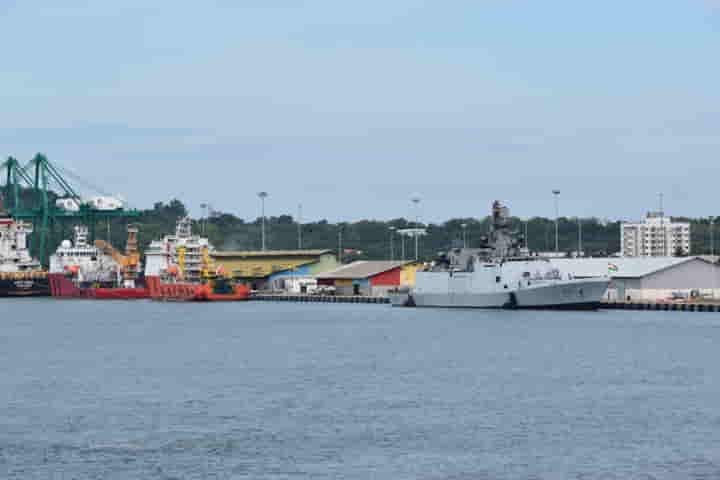 Indian Navy warships Shivalik and Kadmatt at Brunei. (Photo: PIB)