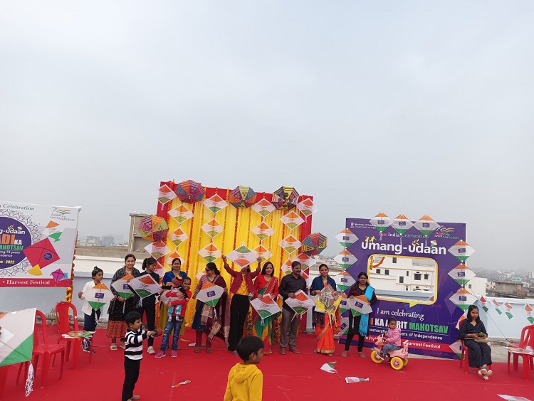 Participants at 'Udaan Utsav' at the 'Azadi ka Amrit Mahotsav' celebrations in Patna on Makar Sankranti. (Photo: News Intervention)