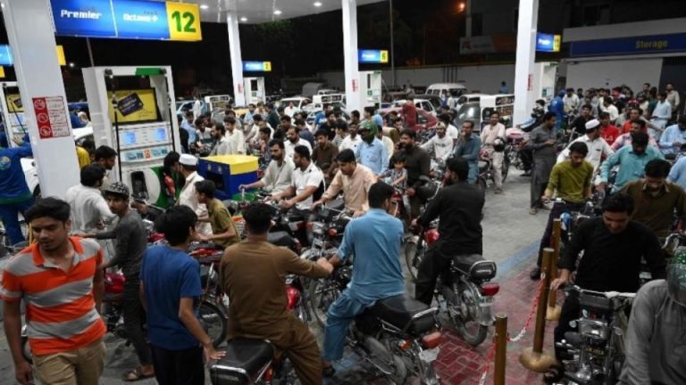 Pakistan hikes fuel prices