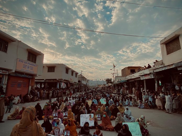 Khuzdar Witnesses Large Protest Against Enforced Disappearances