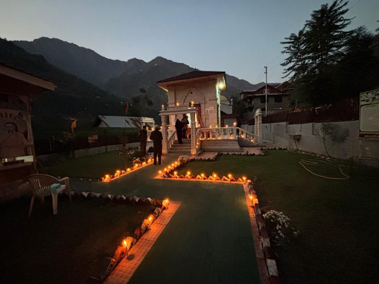 Kashmir: Diwali celebrations illuminate Sharda temple at LoC