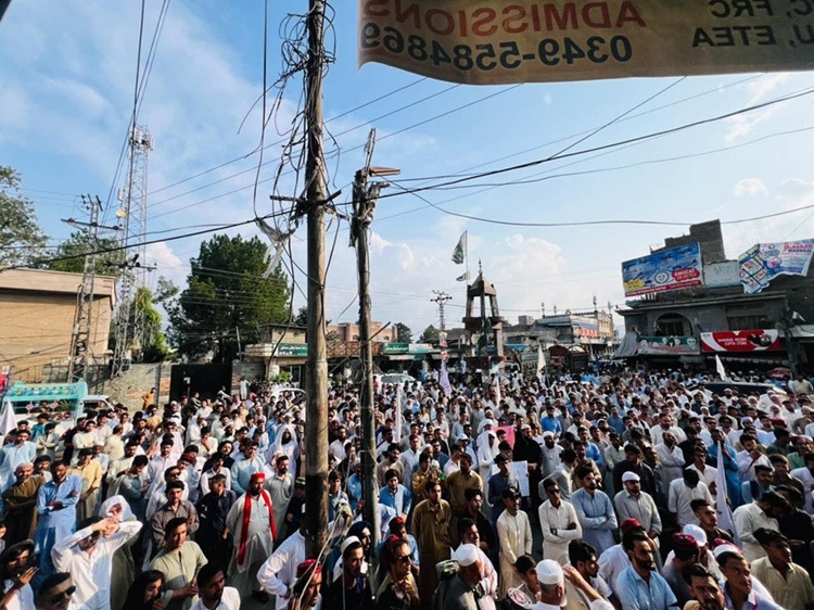 Swat Valley Pashtuns demand Referendum against Pakistani regime and Pak Army
